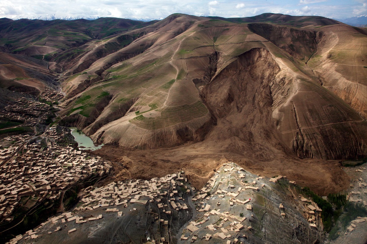 05-05-afghan-landslide