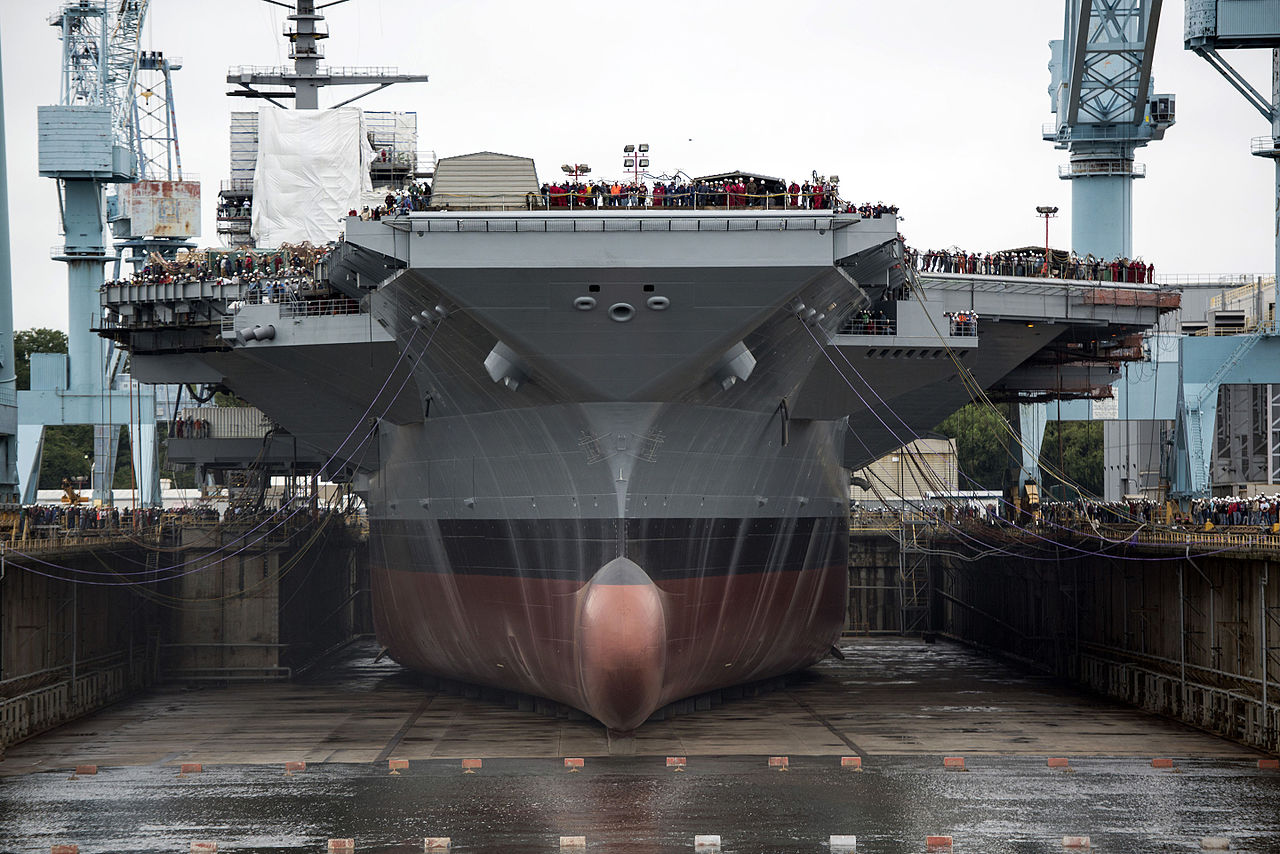 USS_Gerald_R._Ford_(CVN-78)_in_dry_dock_front_view_2013
