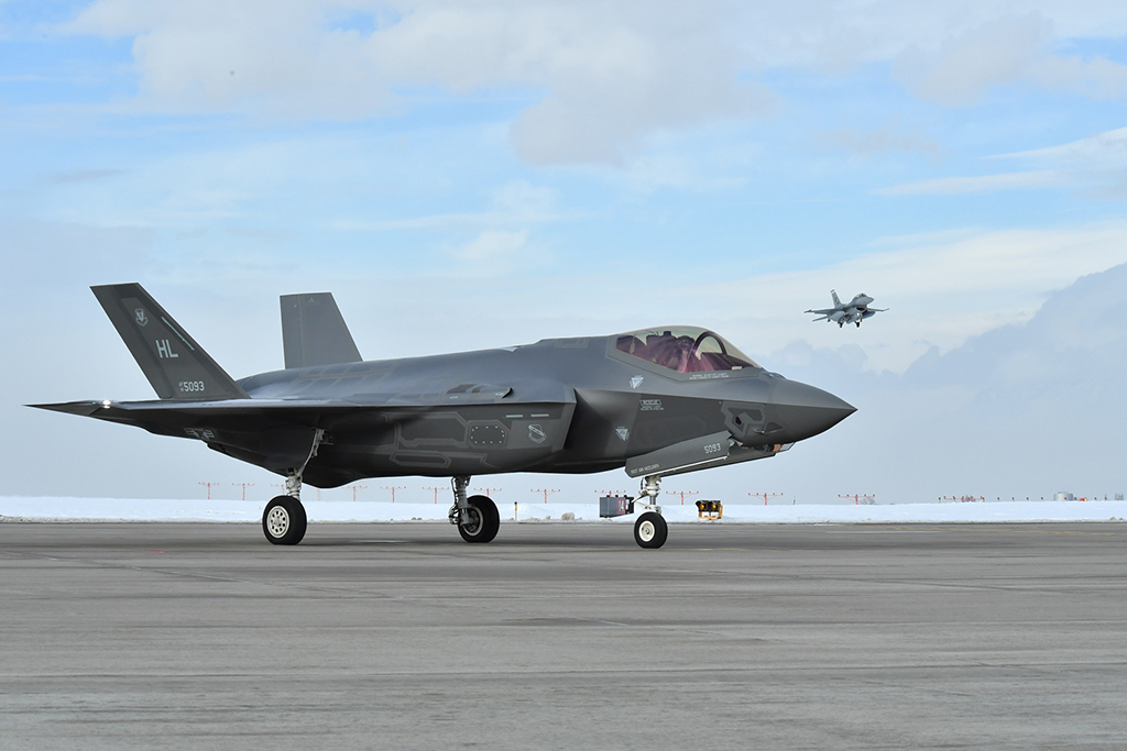 F-35A Lightning IIs piloted by the 388th and 419th Fighter Wings prepare to depart Hill AFB, Utah, Jan. 20 for Nellis AFB, Nev., to participate in a Red Flag exercise. Red Flag is the U.S. Air Force’s premier air-to-air combat training exercise. This is the first deployment to Red Flag since the Air Force declared the jet combat ready in August 2016. (U.S. Air Force photo/R. Nial Bradshaw)